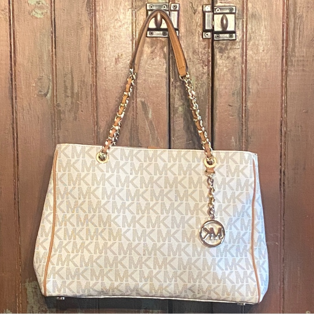 Michael Kors Signature Susannah Large Tote